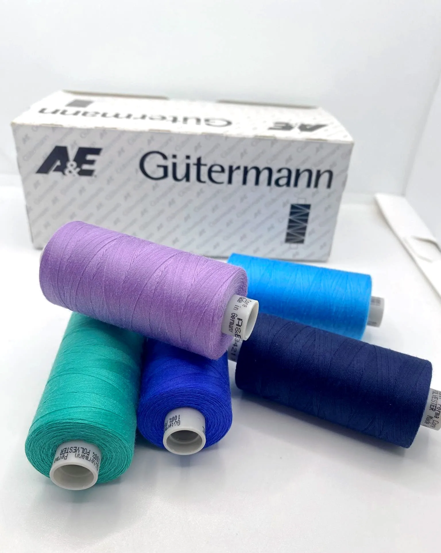 Ss3-1 Gütermann Perma Core 120 (1000m) (192 - 288 spalvos iš 408) – daireda.lt