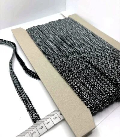 Blizgi juostelė juoda ir sidabro 10 mm – daireda.lt