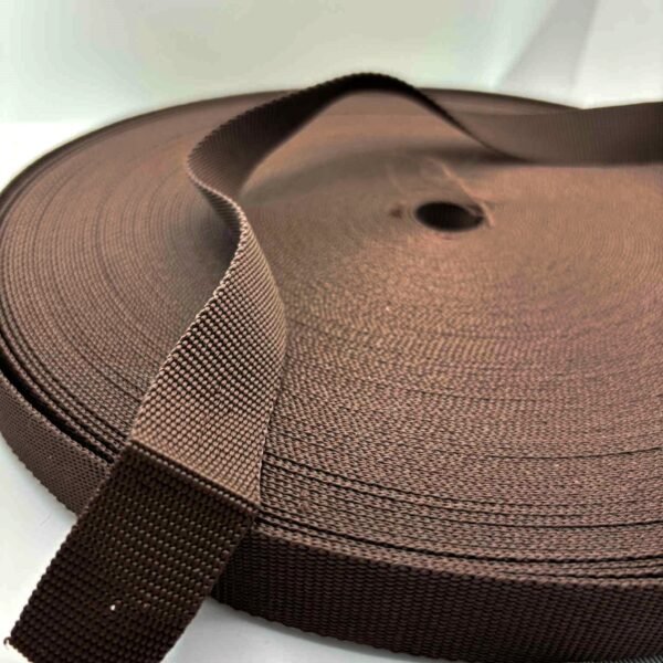 Tamsiai rudos spalvos diržinė juosta, 2,5cm pločio