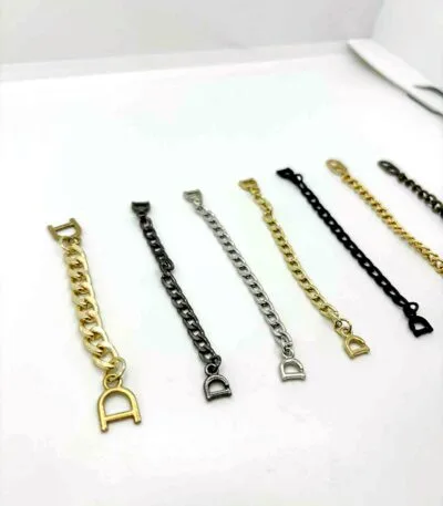 Metalinės pakabos drabužiams – 7 spalvos – daireda.lt