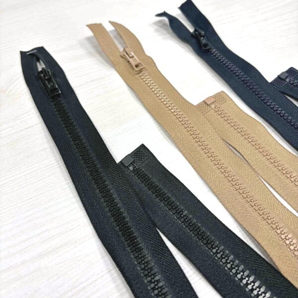 Nr.5 traktorinis užtrauktukas 75cm ilgio