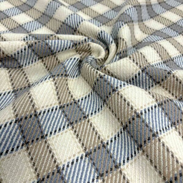 Languotas audinys iš vilnos