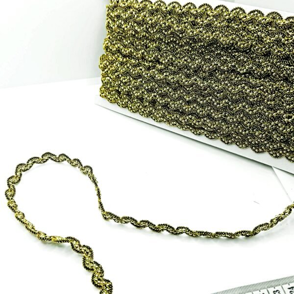 Siaura blizganti juostelė