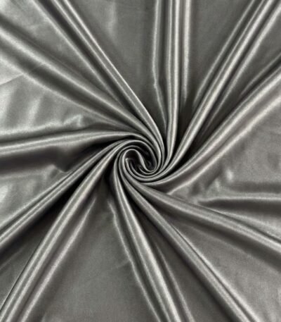 Blizgus atlasas audinys sidabrinės spalvos