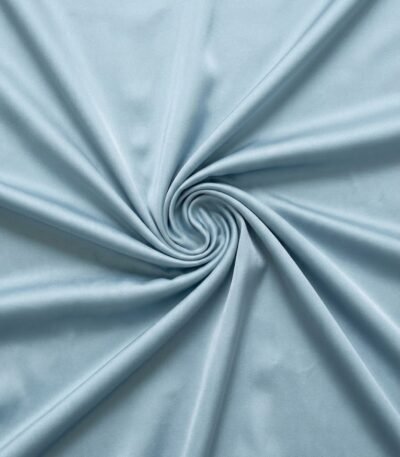 Blizgus itin plonas atlasas audinys šviesiai mėlynos spalvos