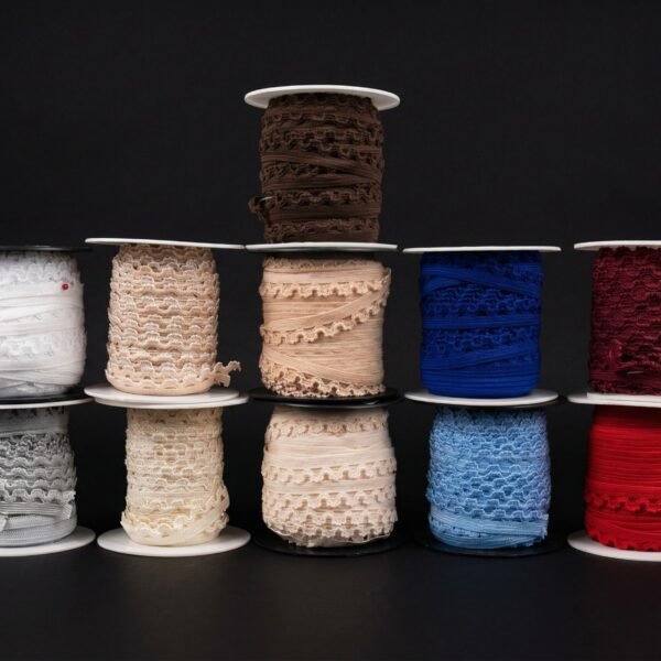 Dekoratyvinė elastinga juostelė su nėrinuku 20 mm