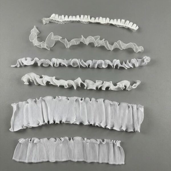 Dekoratyvinė klostuota juostelė su raukiniu