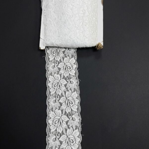 Elastinga nėrinių juosta 8,5 cm balta