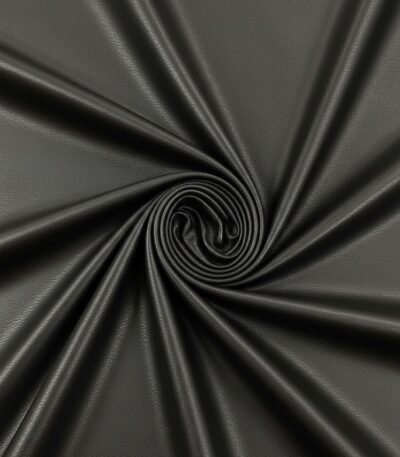 Juoda dirbtinė oda su matiniu paviršiumi ir kailiuku viduje