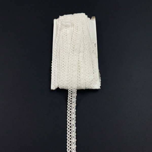 Nėrinių juostelė 2,5 cm pločio balta