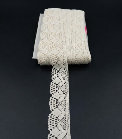 Nėrinių juostelė 4 cm balta ažūrinė medvilnė