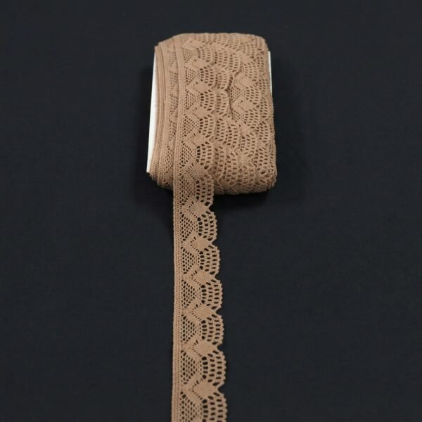 Nėrinių juostelė 4 cm natūrali smėlio spalvos