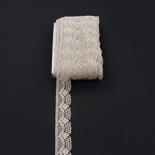 Nėrinių juostelė 4,5 cm ažūrinio rašto iš medvilnės