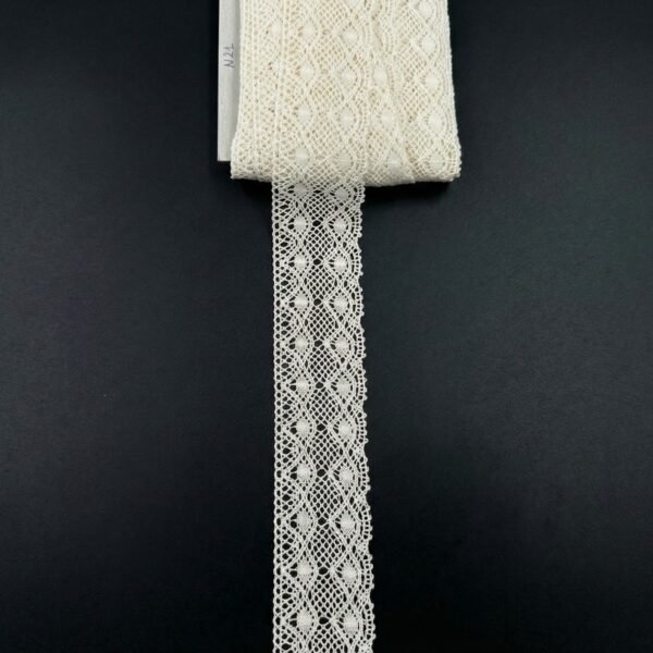 Nėrinių juostelė 5 cm pločio ažūrinio rašto