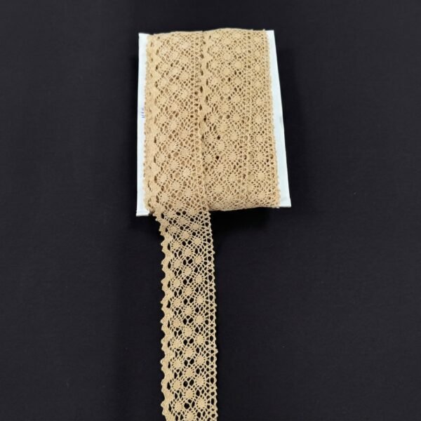 Nėrinių juostelė 6 cm natūralios medvilnės, ažūrinis raštas
