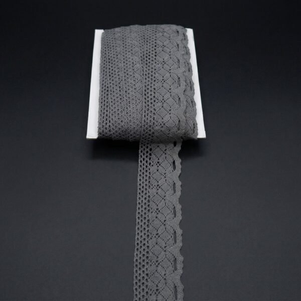 Nėrinių juostelė 6,5 cm tamsiai pilka, ažūrinis raštas