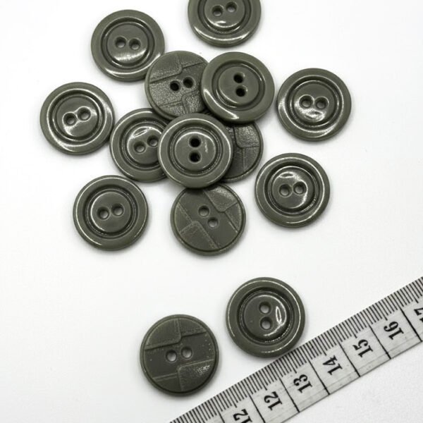 Plastikinė saga 26 mm chaki spalvos su dviem skylėmis