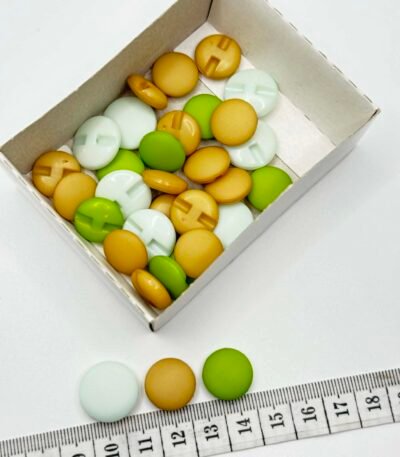 Plastikinės sagos su paslėptu koteliu skirtingų spalvų