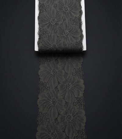 Plati elastinga nėrinių juosta su gėlių raštu 15 cm