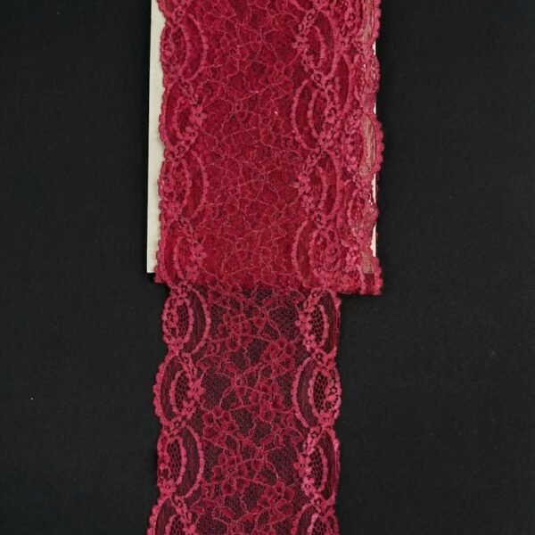 Plati elastinga nėrinių juosta tamsiai raudonos spalvos