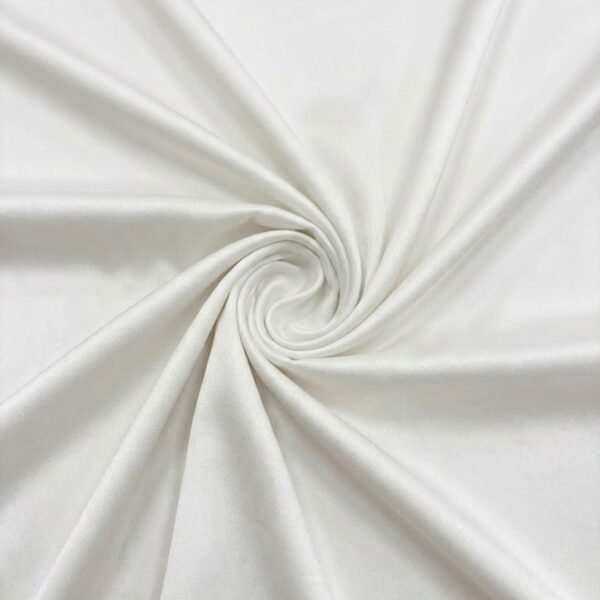 Šampaninės spalvos atlaso audinys su švelniu blizgesiu