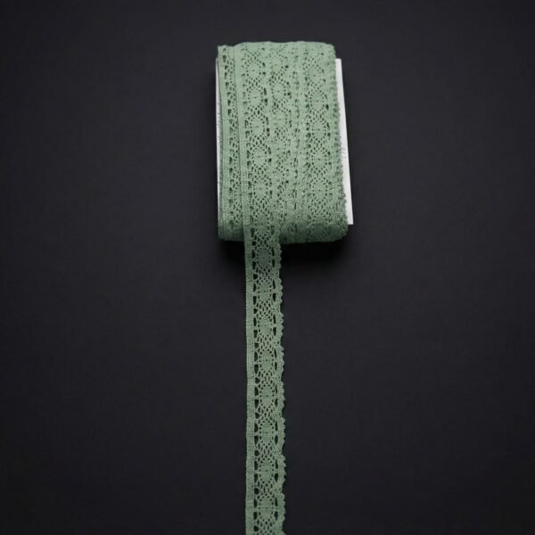 Žalia nėrinių juostelė 4 cm ažūrinio rašto