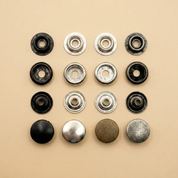 Įkalamos metalinės spaudės 15 mm iš nerūdijančio metalo