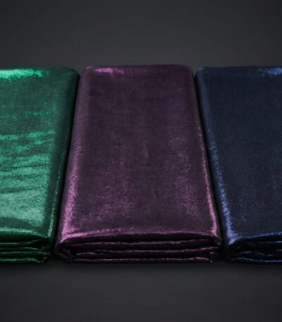 Minkštas metalizuotas tiulio audinys – ryškus blizgus paviršius