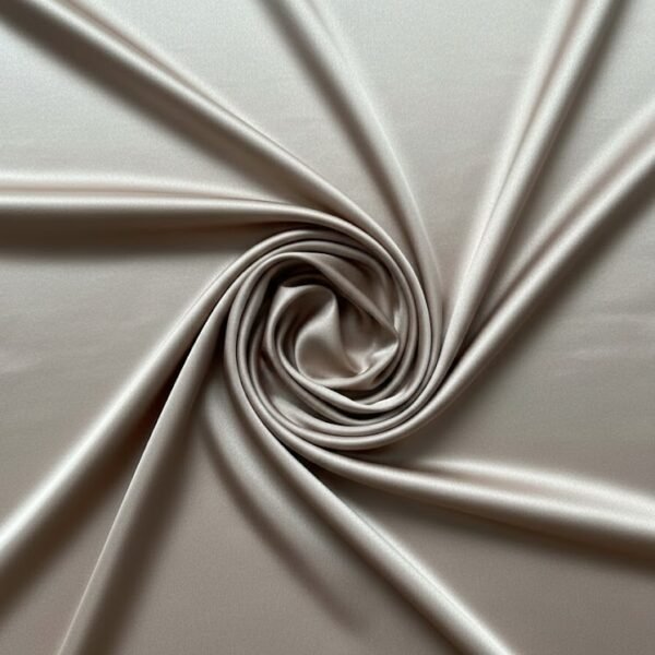 Šviesiai kakavinis šilko audinys su elastanu