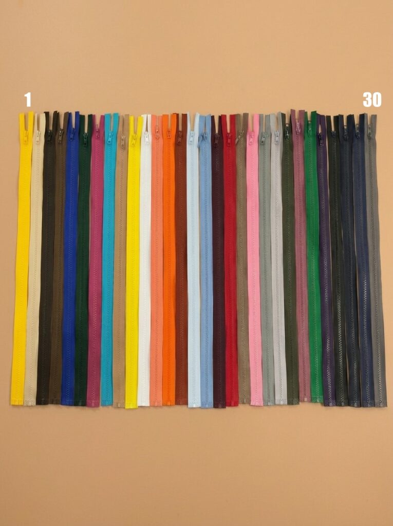 Traktoriniai plastikiniai užtrauktukai 45 cm, Nr. 5 – 30 spalvų