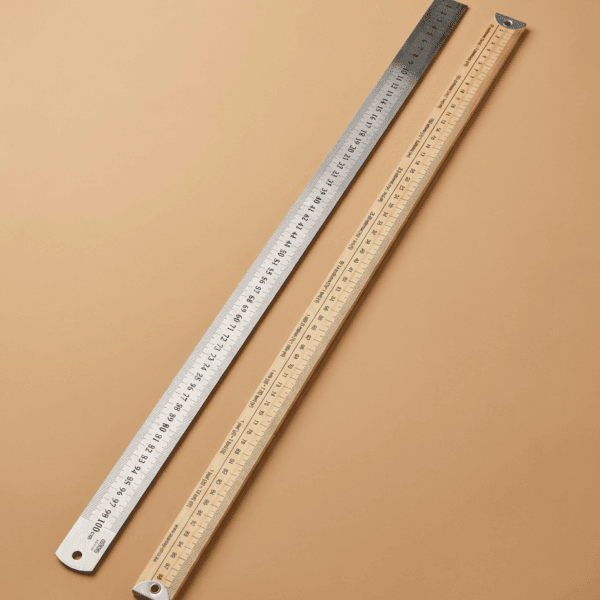 Metalinė ir medinė siuvėjų liniuotė 100 cm kartu | Daireda