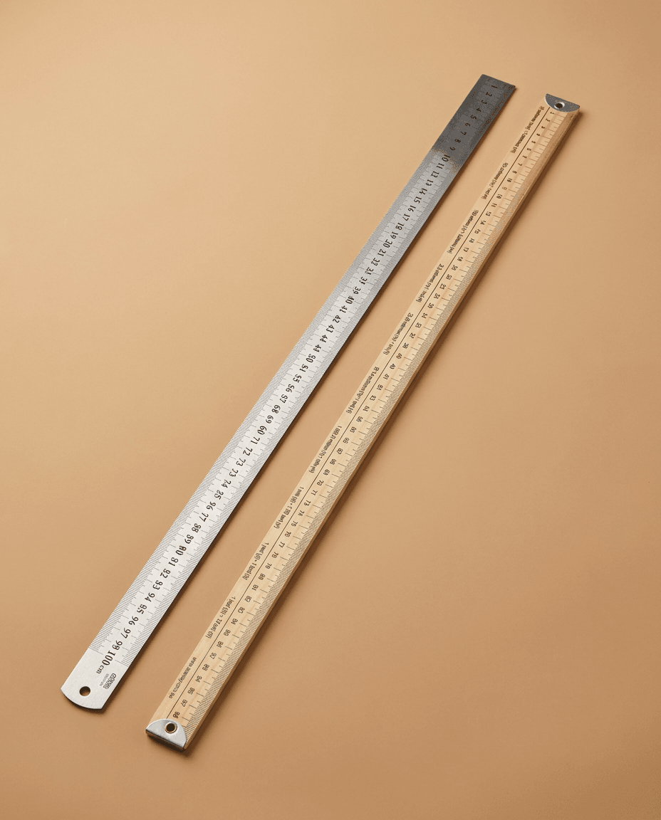 siuveju-liniuote-100cm-metaline-medine Metalinė ir medinė siuvėjų liniuotė 100 cm kartu | Daireda